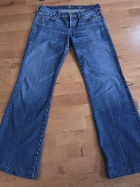 7 For All Mankind Women's Dark Blue Flared Jeans Sz 27